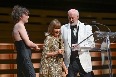 <b>Kinley Mochrie</b>, 2025 Award of Excellence Recipient <b>Debra McGrath</b>, <b>Colin Mochrie</b>